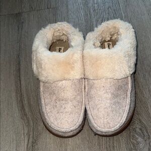 Dearfoams Cream Fur Women's Slippers